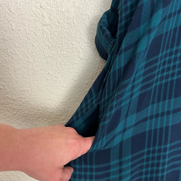 Entro Plaid Flannel Long Button Down Top Womens Small Green Black Pockets Tunic - Picture 6 of 11
